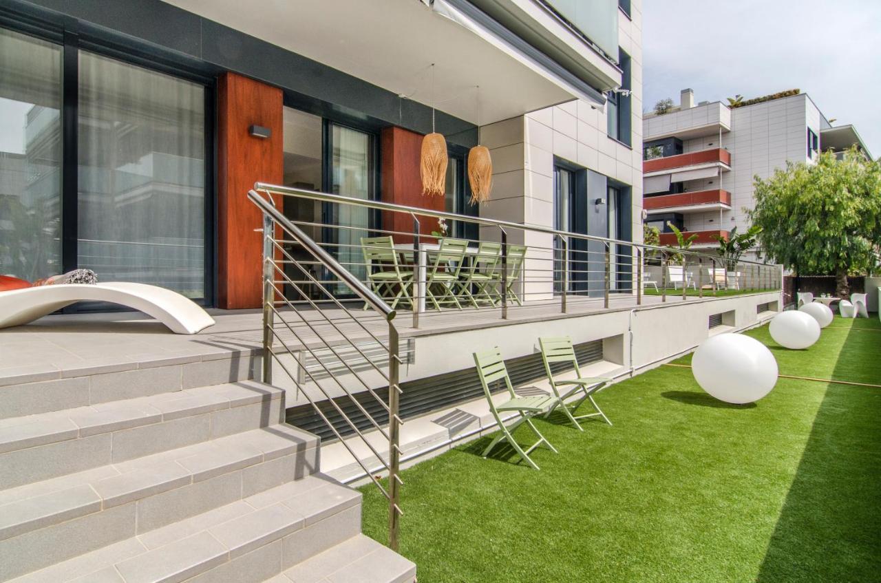 Sitges Spaces Garden Paradise 3 Bedroom, 3 Bathroom, Huge Private Garden-Terrace, Pool- Sleeps Up To 8 Eksteriør billede