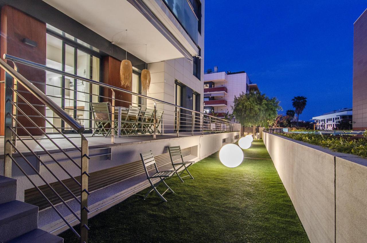 Sitges Spaces Garden Paradise 3 Bedroom, 3 Bathroom, Huge Private Garden-Terrace, Pool- Sleeps Up To 8 Eksteriør billede