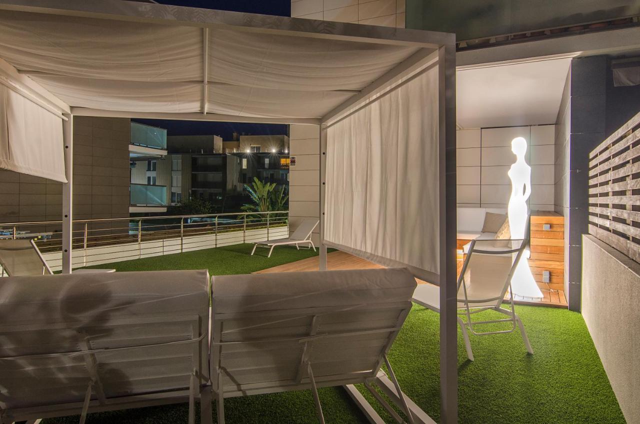 Sitges Spaces Garden Paradise 3 Bedroom, 3 Bathroom, Huge Private Garden-Terrace, Pool- Sleeps Up To 8 Eksteriør billede