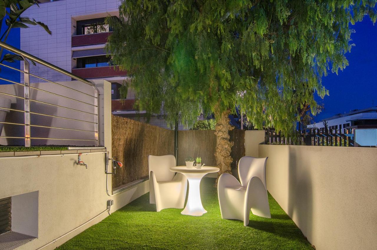 Sitges Spaces Garden Paradise 3 Bedroom, 3 Bathroom, Huge Private Garden-Terrace, Pool- Sleeps Up To 8 Eksteriør billede